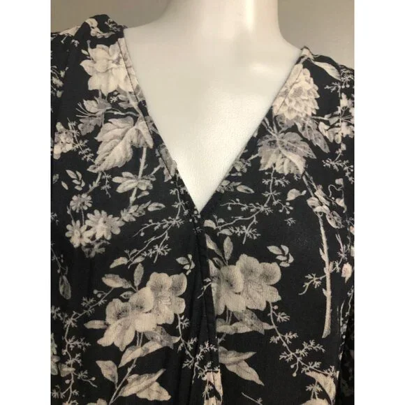 Lucky Brand V Neck floral wrap blouse size XS - Picture 6 of 6